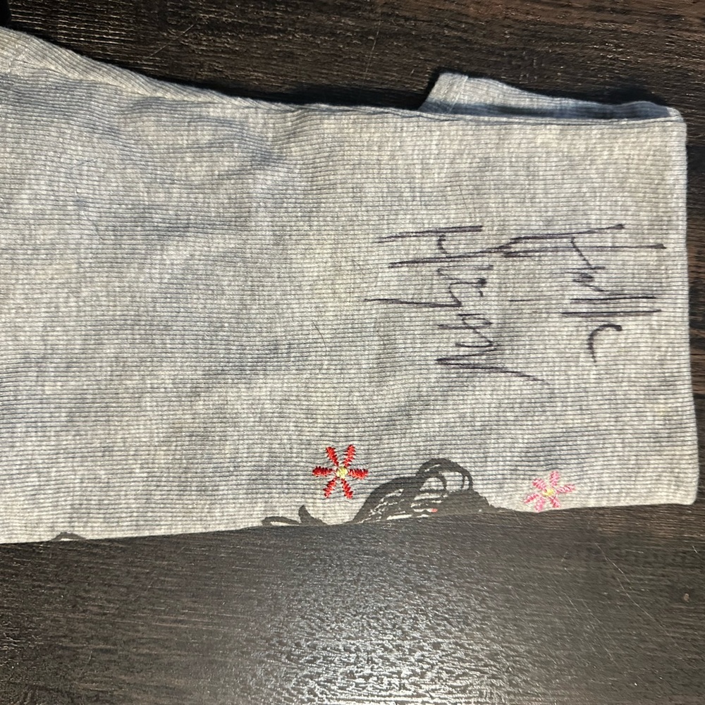 Hulk Hoagn Signed Gray Graphic T-Shirt
